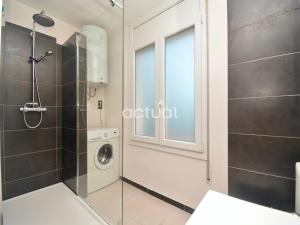 Kúpeľňa v ubytovaní Bris Mar 15 + 25 fotografií