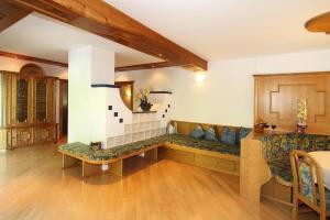 Posezení v ubytování Apartment in Mühltal near Wilder Kaiser Ski Area