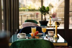 Afbeelding uit fotogalerij van Hôtel De Charme Le Chêne Vert in Brive-la-Gaillarde