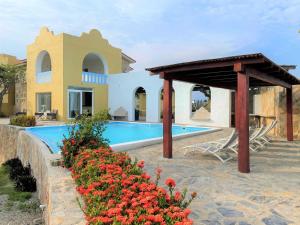 Bazén v ubytování Villas & Resort Luz de Luna nebo v jeho okolí