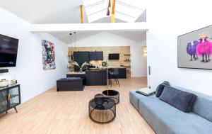 Et opholdsområde på Lichtdurchflutetes Design - Appartement Gütersloh - 90 qm