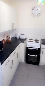 Modern Serviced Lovely One Bedroom Apartment.