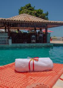 A piscina localizada em Hotel Solar do Imperador ou nos arredores
