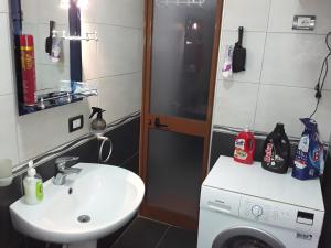 Un baño de JANO apartment Korce