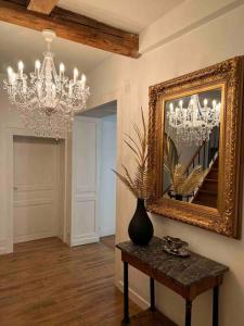 Foto da galeria de Superbe appartement avec mobilier luxueux. em Morbier