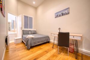 Postel nebo postele na pokoji v ubytování Old Town Luxury 3 Beds