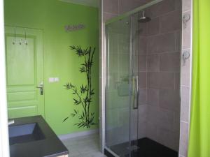 Ένα μπάνιο στο Holiday Home in France by Sandy Beach +19 φωτογραφίες