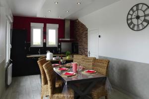 Χώρος καθιστικού στο Holiday Home in France by Sandy Beach