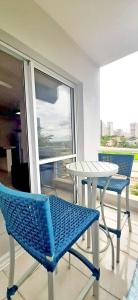 Μπαλκόνι ή βεράντα στο Flat Completo aconchegante 200 metros da Avenida Fiúsa em Ribeirão