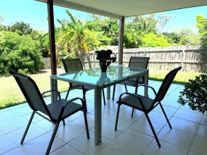 Gallery image of Entire 4BR House close to Airport Hosted by Homestayz in Gladstone