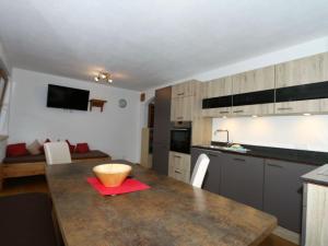 Kuchyň nebo kuchyňský kout v ubytování Apartment in Fügenberg near Spieljochbahn