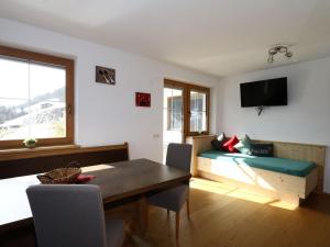 TV a/nebo společenská místnost v ubytování Apartment in Fügenberg near Spieljochbahn + 13 fotografií