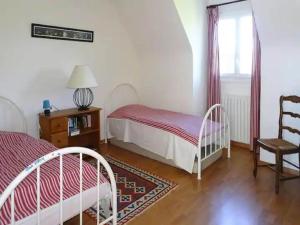 Легло или легла в стая в Holiday home with private outdoor pool, Gouesnac"h