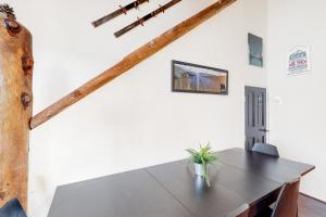 Φωτογραφία από το άλμπουμ του Back Country Basecamp σε Stateline +26 φωτογραφίες