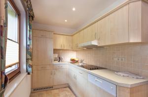 Kuchnia lub aneks kuchenny w obiekcie Appartement Jägerhof
