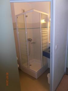 Ванная комната в Ibis Budget Lyon Caluire Cité Internationale