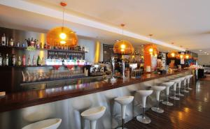 Lounge alebo bar v ubytovaní Medplaya Aparthotel Esmeraldas