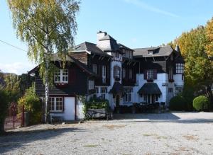 Budova, kde se vila nachází