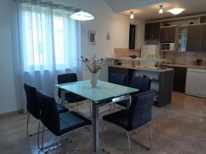 Dapur atau dapur kecil di Apartment Bruna
