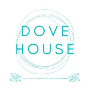 rysunek domu miłości ze słowami w obiekcie Dove House w mieście Congleton