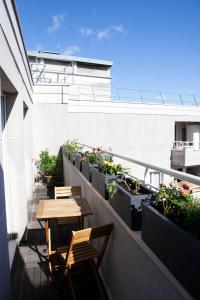 A balcony or terrace at Blue Haven Sèvres