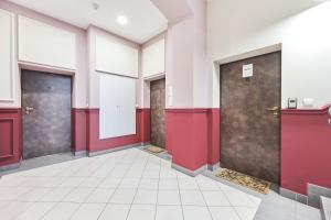 Fotografia z galérie ubytovania City Center Railway Station Apartment Piłsudskiego by Noclegi Renters vo Vroclavi