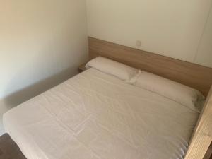 Postel nebo postele na pokoji v ubytování Camping Ezcaba + 7 fotografií