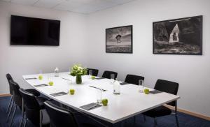Área de negócios e/ou sala de conferências em Rydges Wellington Airport
