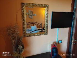 TV a/nebo společenská místnost v ubytování Room & Relax EleinaD
