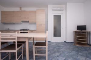 Gallery image of M290 - Marcelli, nuovo trilocale con terrazzo in Marcelli +9 photos