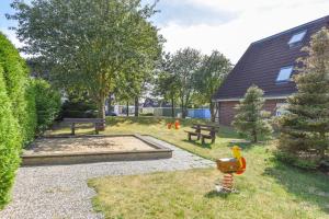 Ein Garten an der Unterkunft Haus "Luv und Lee" Appartement LEE17