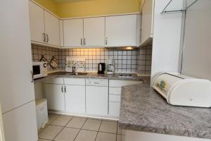 Küche/Küchenzeile in der Unterkunft Haus "Luv und Lee" Appartement LUV23