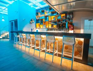 The lounge or bar area at Kleopatra Celine Hotel