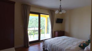 Postel nebo postele na pokoji v ubytování Villa Bambi + 37 fotografií