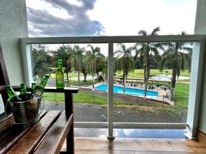 Uma vista da piscina em Hotel Fazenda Vale da Cachoeira ou nos arredores