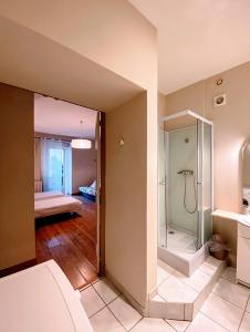 Ванна кімната в Villa Tourniette