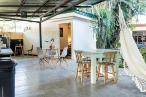 Posezení v ubytování Terida Airport B&B