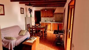 A kitchen or kitchenette at Neólida