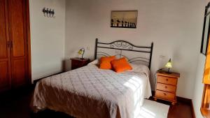 A bed or beds in a room at Neólida