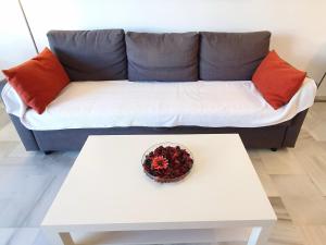 Część wypoczynkowa w obiekcie Skol 444. Fantastic Renovated 1 Bed Apartment in Skol Marbella