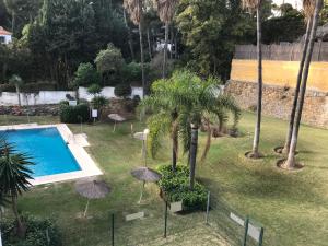 Basen w obiekcie Residencial las Flores Marbella lub w pobliżu