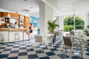 Foto da galeria de Luxor Cattolica Beach Hotel em Cattolica