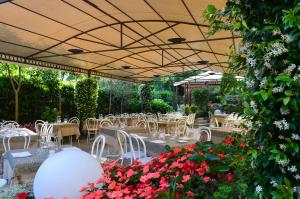 En restaurant eller et spisested på Albergo Giardino