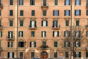 ローマにあるSunny flat in elegant building close to Colosseumのギャラリーの写真