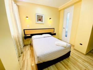 Gallery image of Hostal D' Rosas in Tacna +13 photos