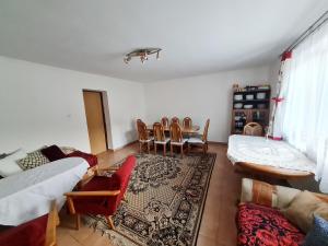 Uma área de estar em Starý dom