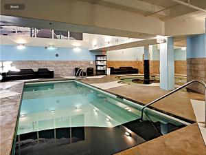 Gallery image of Spectacular Penthouse With Amazing Views, Indoor Pool and Hot tub in Canmore