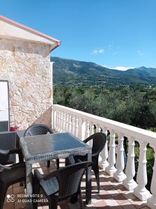 Nespecifikovaný výhled na hory nebo výhled na hory při pohledu z bed and breakfast