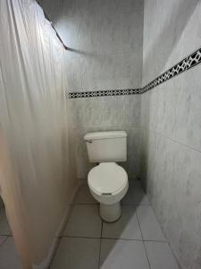 Koupelna v ubytování Hotel Paris