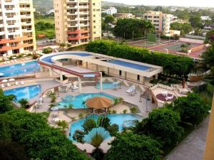 Bazén v ubytování Departamento 4 habitaciones 12 personas vista al mar 8vo piso Playa Almendro nebo v jeho okolí